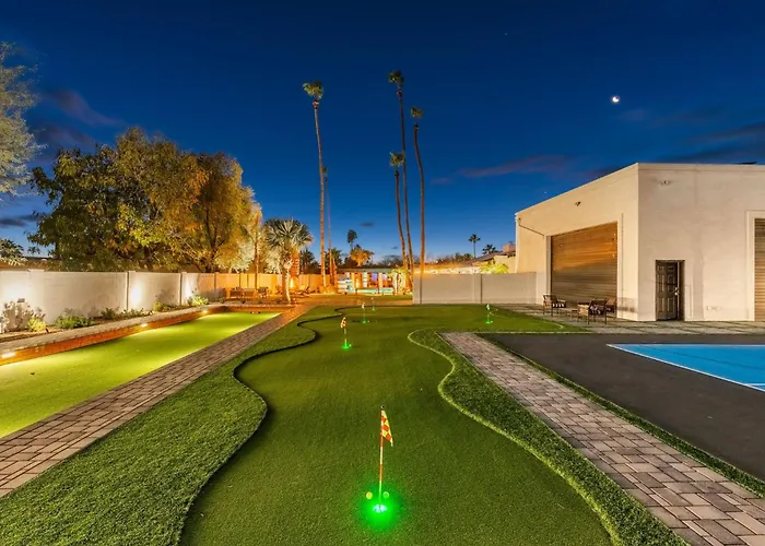 Holiday home Entertainers Retreat Pickleball Bocce Pool Putt Grn *