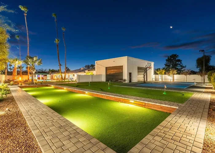 Entertainers Retreat Pickleball Bocce Pool Putt Grn *