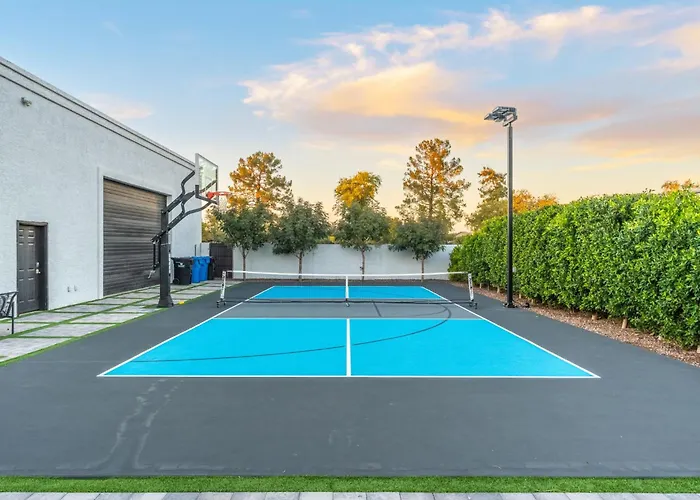 Entertainers Retreat Pickleball Bocce Pool Putt Grn Scottsdale
