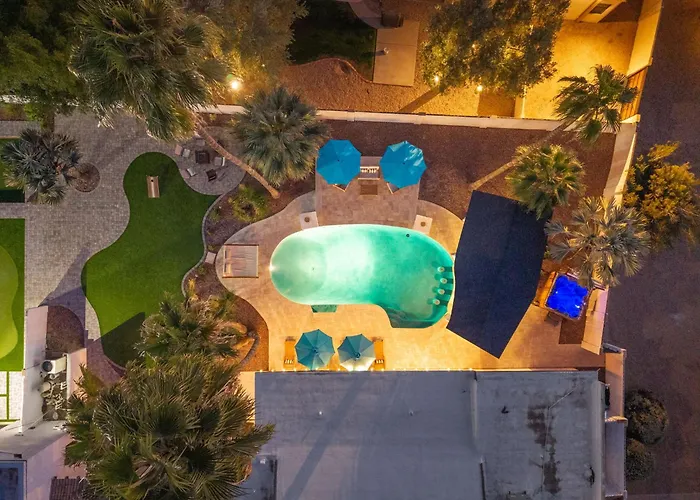 Entertainers Retreat Pickleball Bocce Pool Putt Grn Holiday home Scottsdale